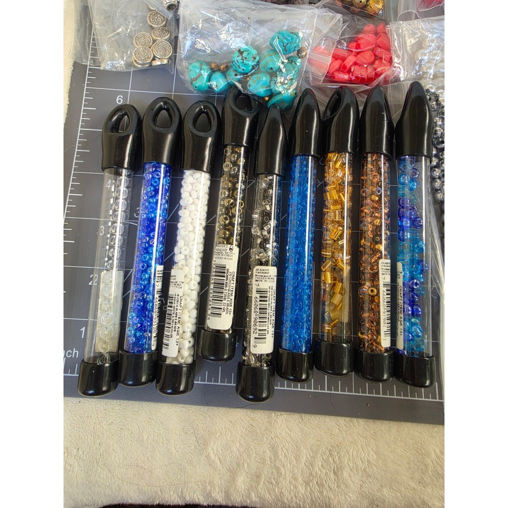 Jewelry Making Bead Lot Destash Seed Beads Glass Shell Findings Mixed Media 30pc - Picture 7 of 8